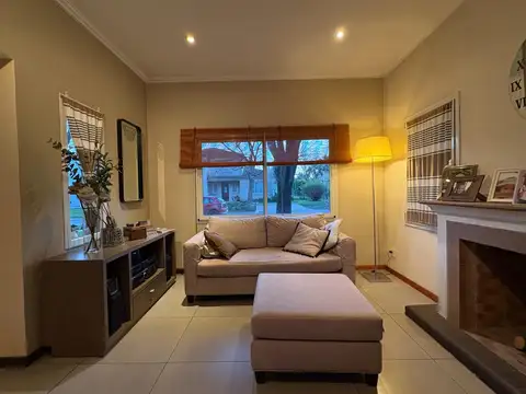 Casa en Venta con 5 cocheras