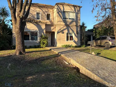 Los Jazmines - Pilar Del Este