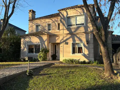 Casa en venta en los Jazmines - Pilar del este -Apta credito