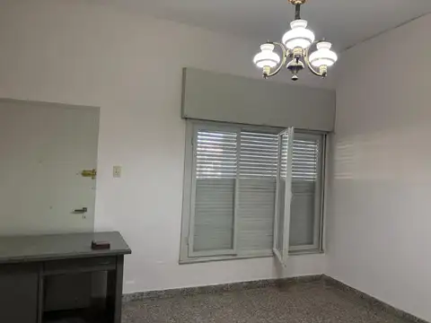 Se VENDE casa dentro de los boulevares