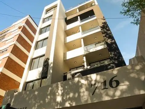 Venta Departamento en  Saenz Peña 3 Amb en Duplex Gran Terraza Propia a estrenar Opcional Cochera.