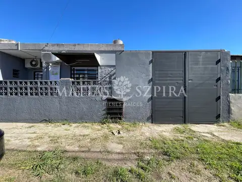 Casa en Venta en Castelar Sur, USD 55.000