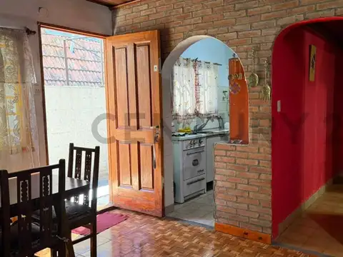 Casa en Venta con 1 cochera