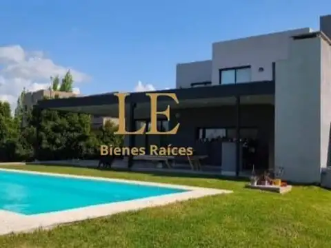 Casa en Venta de 4 dormitorios