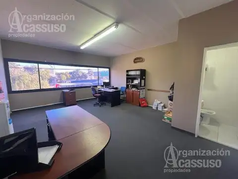 Oficina en Alquiler con 1 cochera