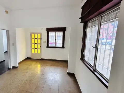 Casa en Alquiler con 1 cochera