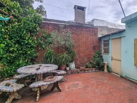VENTA CASA DE 4 AMBIENTES VILLA LYNCH CON PATIO
