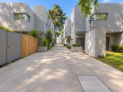 VENTA DÚPLEX 3 AMBIENTES C/JARDÍN PRIVADO, ADROGUE