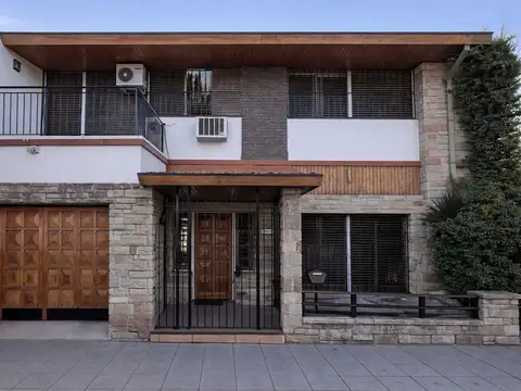 Casa en Alquiler de 4 dormitorios