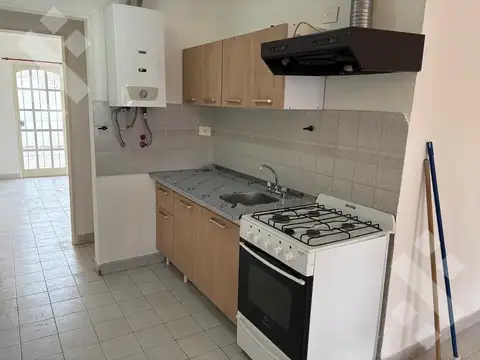 Depto Tipo Casa 2 ambientes con 1 baño
