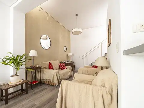 Depto Tipo Casa en Venta 60 años