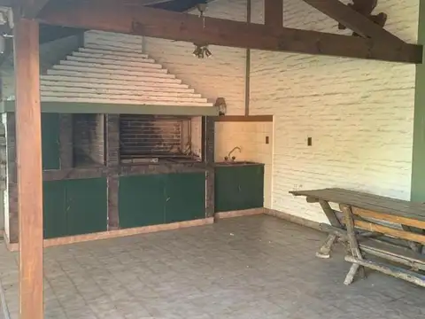 Casa 5 ambientes con 5 baños