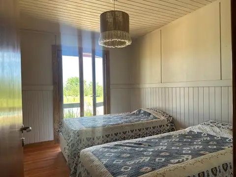 Casa 3 ambientes con 2 baños