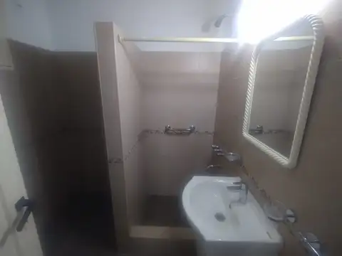Depto Tipo Casa en Alquiler de 2 dormitorios
