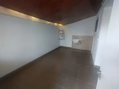 Depto Tipo Casa en Alquiler en Quilmes Oeste, $ 700.000