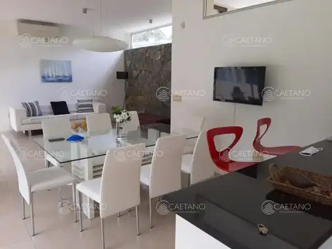 Casa en Alquiler Temporal de 4 dormitorios
