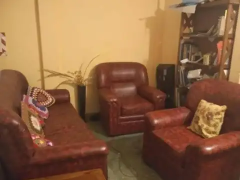 Casa en Venta con 3 cocheras