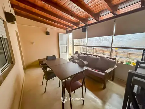 VENTA  - Casa única de pasillo, con patio y parrillero - Barrio Tablada, Rosario. APTA CRÉDITO.