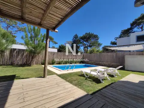 Casa en Alquiler Temporal en La Barra, USD 36.000