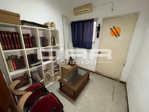 Casa en lote propio en venta en Villa Luro - Juan B. Justo 8000