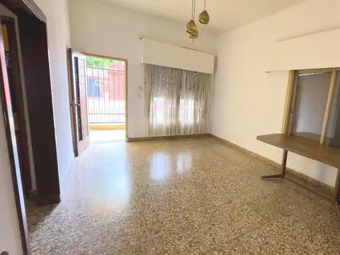 Venta Casa 3 ambientes Villa Granaderos de San Martín con Local en Esquina Terraza Patio Garage