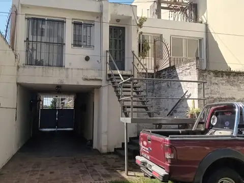 12 de Octubre 1300, Piso 1