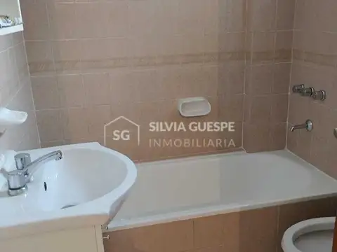 EXCELENTE DEPARTAMENTO DE DOS AMBIENTES AL FRENTE EN ZONA PRIVILEGIADA DEL CENTRO DE SAN MARTIN. ZONA NORTE , PCIA DE BUENOS AIRES