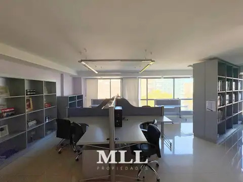 Oficina en Venta con 1 cochera