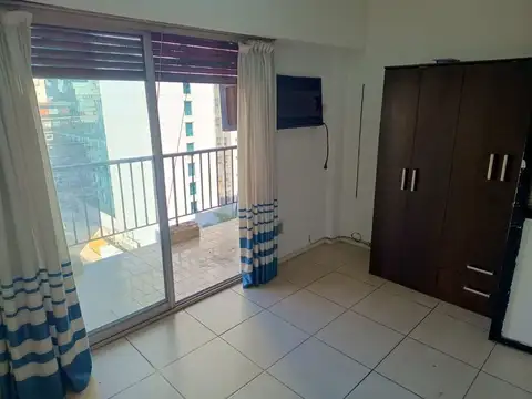 VENTA MONOAMBIENTE CON BALCON RETIRO