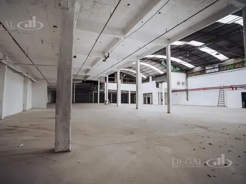 Depósito en Mataderos