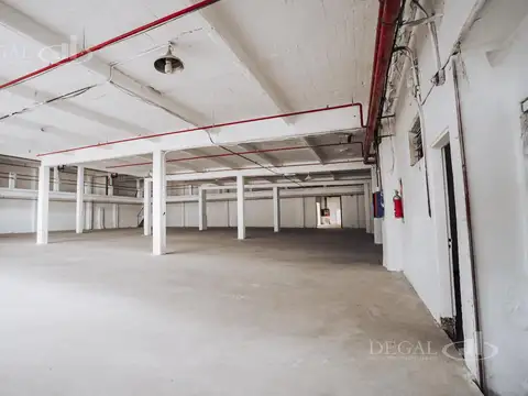 Depósito en Mataderos