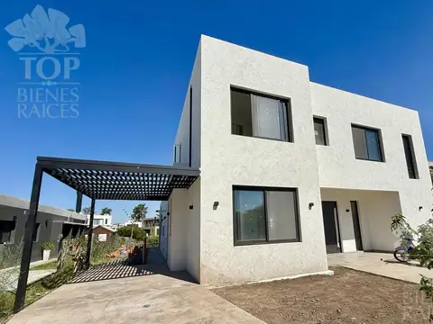 Casa al agua en venta en Laguna Grande