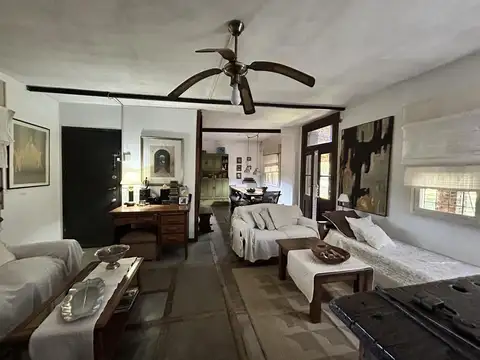 Casa en Venta con 10 cocheras