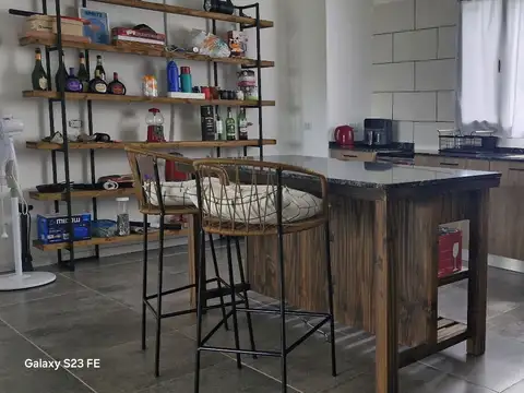 Casa en Chacras de la Trinidad 1.1ha | Piscina | 300 m2