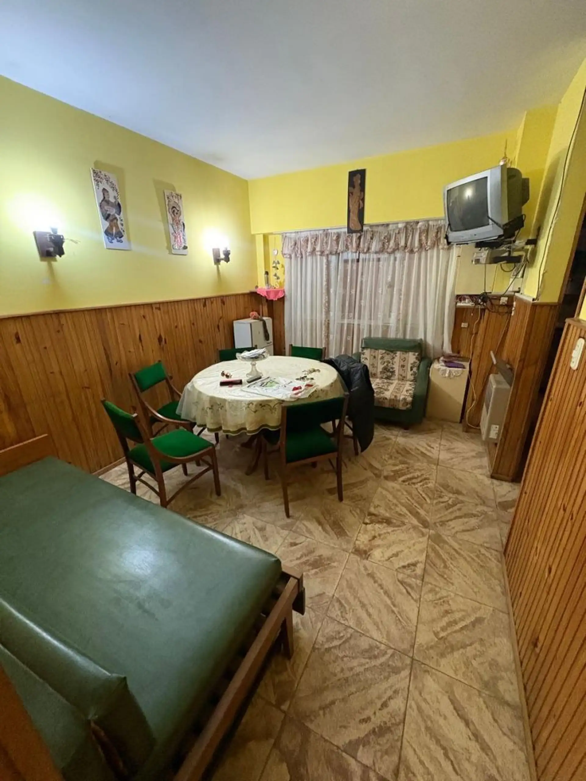Departamento en venta 2 ambientes con patio propio y lavadero - Plaza Colón