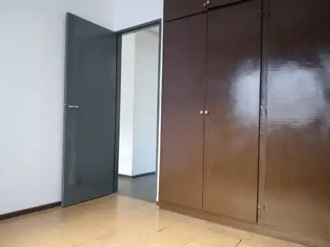 Departamento 5 ambientes con 1 baño