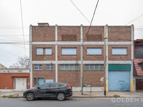 Galpón / depósito en venta – ideal logística, taller o industria con oficinas y baños
