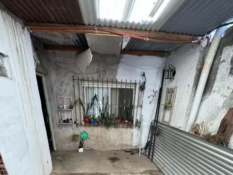 CASA CON DEPARTAMENTO Y LOCAL EN OLIVERA