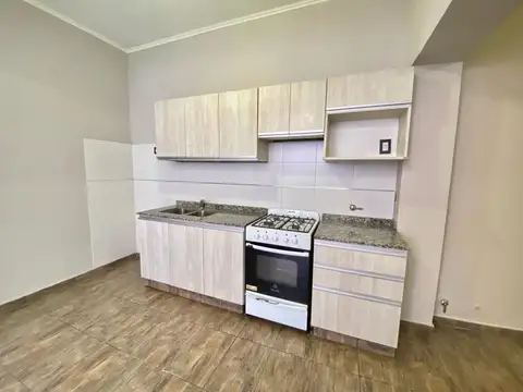 Casa en Alquiler en General Jose De San Martin, $ 900.000