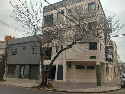 Monoambiente con balcon - San Lorenzo 3858