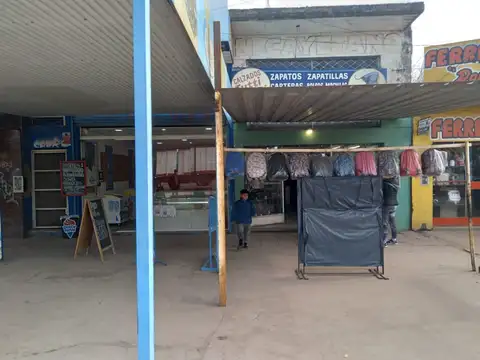 Venta Local Depósito Oficina  Maquinista Savio
