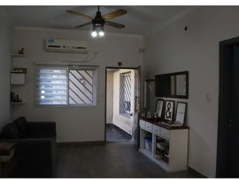 CASA AMERICANA DE 4 AMB.CON DEPARTAMENTO DE 2 AMB. EN CONTRAFRENTE