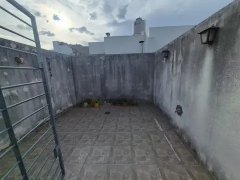Departamento en Alquiler en Monte Castro, $ 950.000