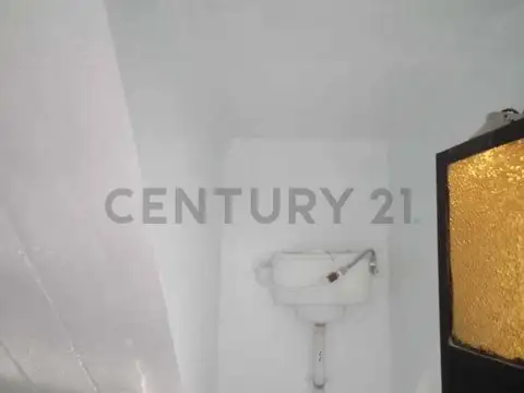 Alquiler Local Comercial 3 x 7 m | Excelente Ubicación sobre Brandsen | A metros del Hospital de Itu