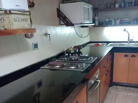 Depto Tipo Casa 4 ambientes con 1 baño