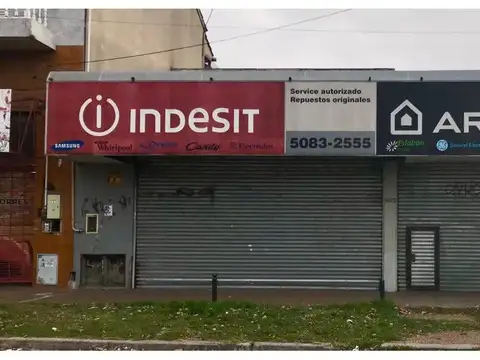 LOCAL CON  EXCELENTE UBICACION EN VENTA