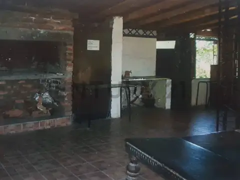 Casa en Venta con 5 cocheras