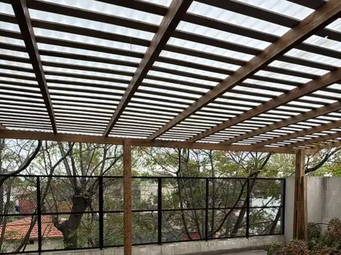 PH 4 AMBIENTES CON BALCÓN Y TERRAZA .