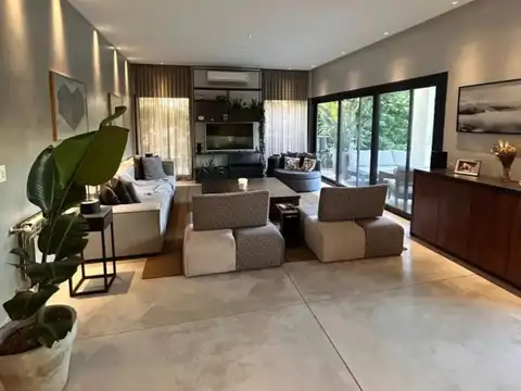 Casa en Alquiler Temporal al Oeste