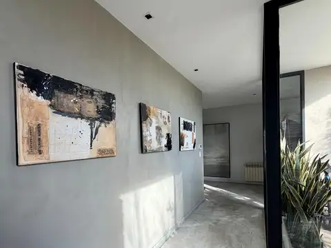 Casa 5 ambientes con 4 baños